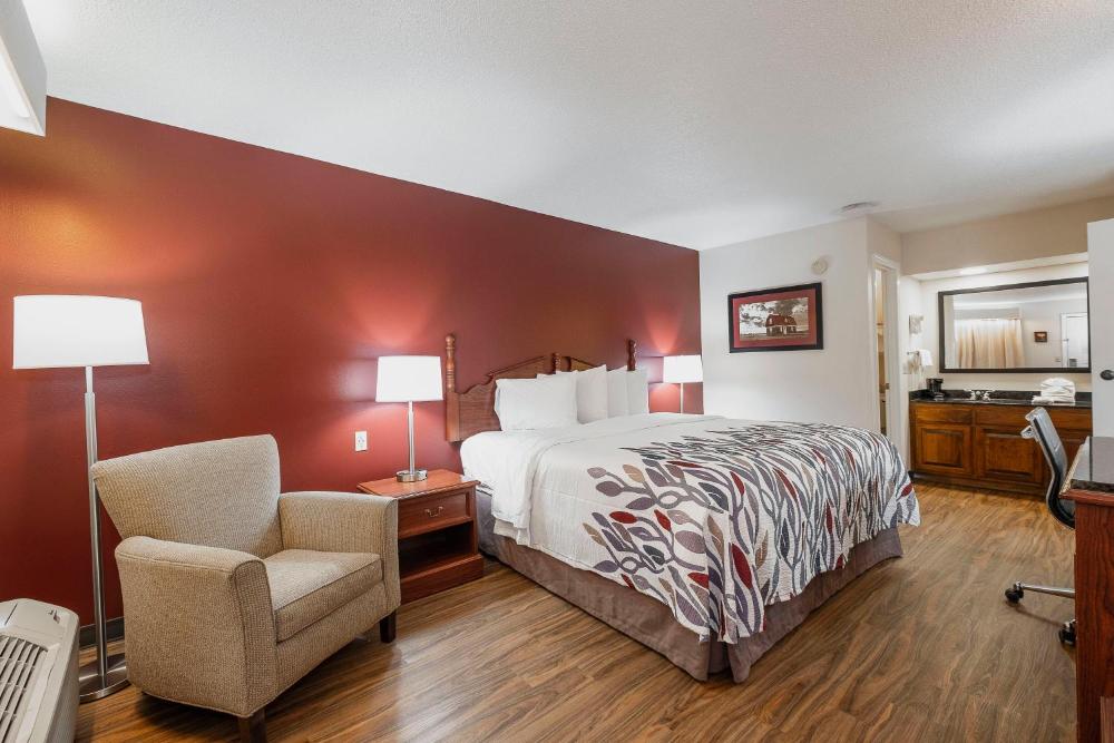 Superior King Room Non-Smoking interior